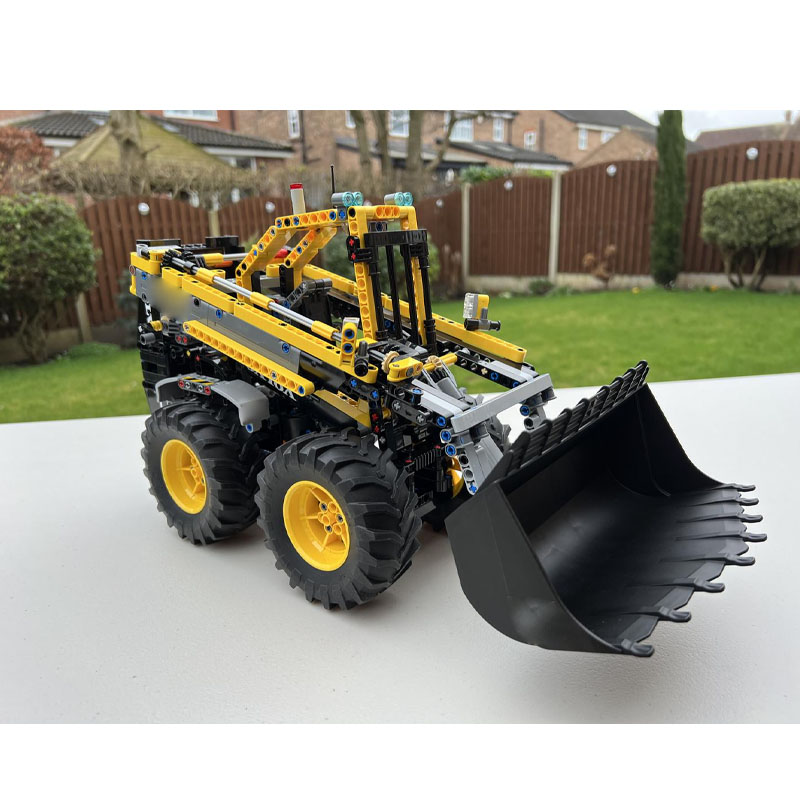 Urban Farming And Urban Agriculture - MOC-104489 アーバンファーム農業用スキッドステアローダービルディングブロックモデル、803パーツ、男の子の子供の誕生日組み立ておもちゃギフト